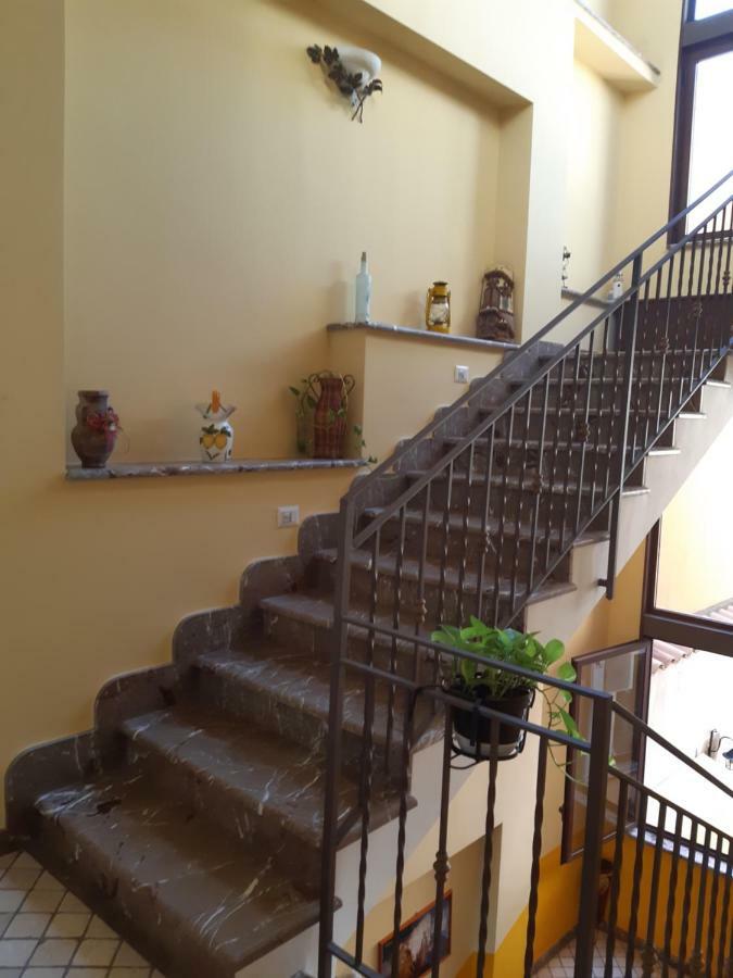 Il Nido Degli Angeli Bed & Breakfast Калатабиано Екстериор снимка